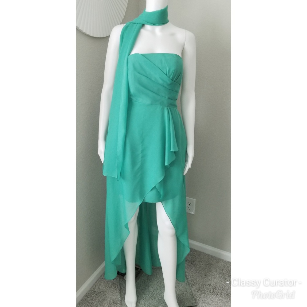 Beautiful asymmetrical layered strapless dress - Picture 1 of 6